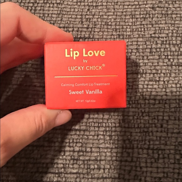 Lucky Chick Lip Love Sweet Vanilla - Picture 1 of 2